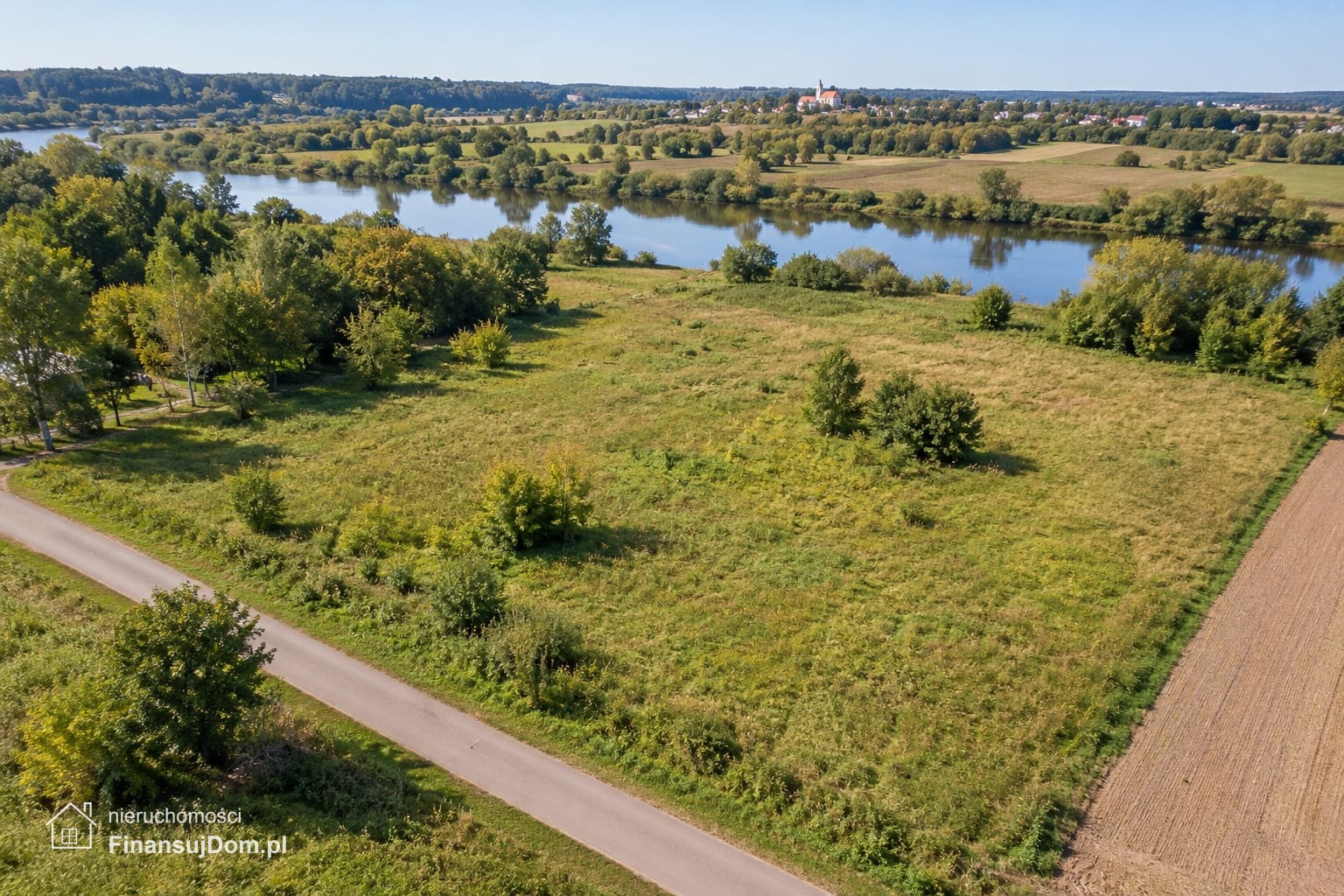 Niezabudowana działka siedliskowa przy lokalnej drodze — zdjęcie 3 z 5