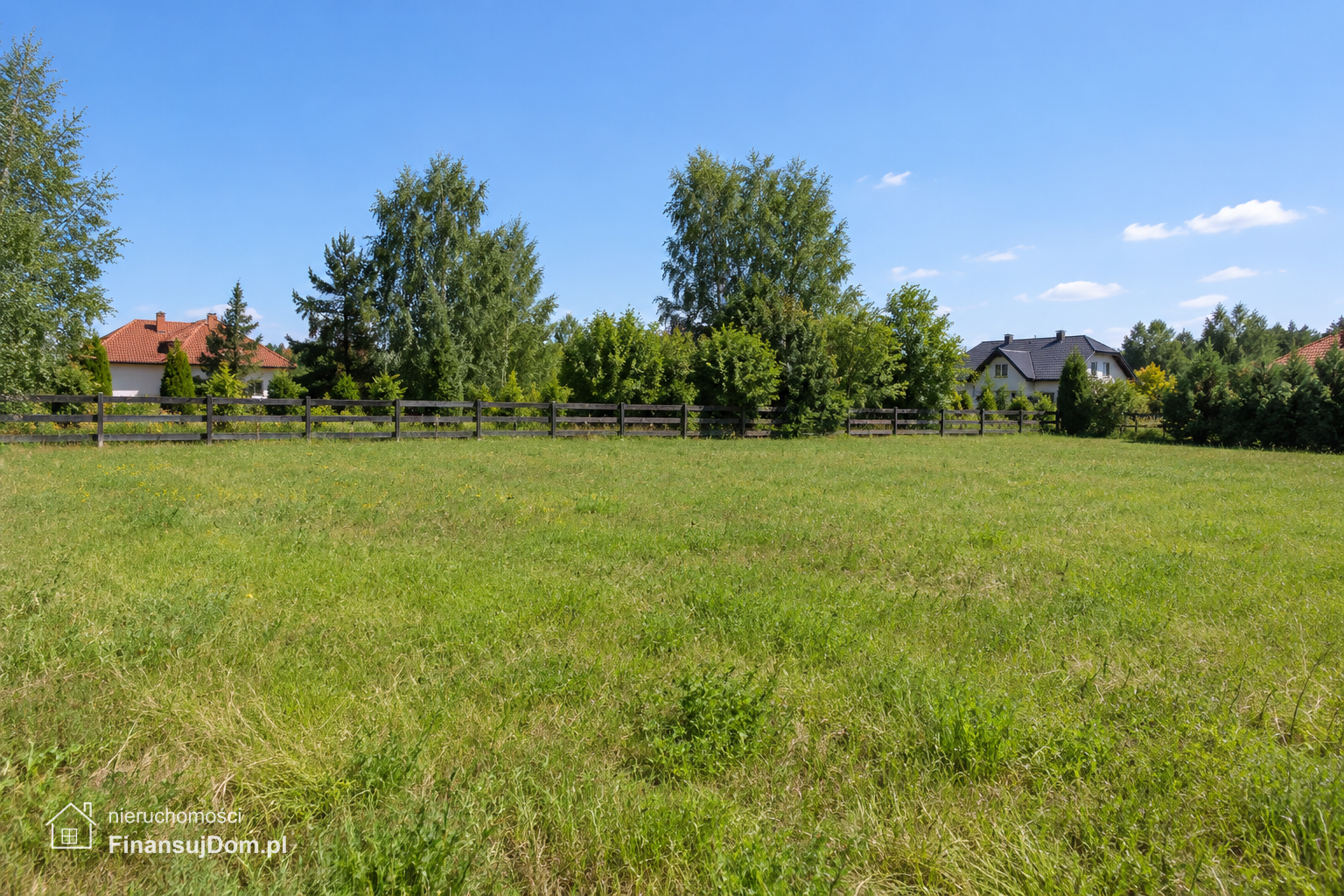 Działka budowlana 1100 m² z asfaltowym dojazdem — zdjęcie 3 z 3